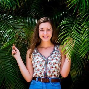 Meet your Posher, Alyssa